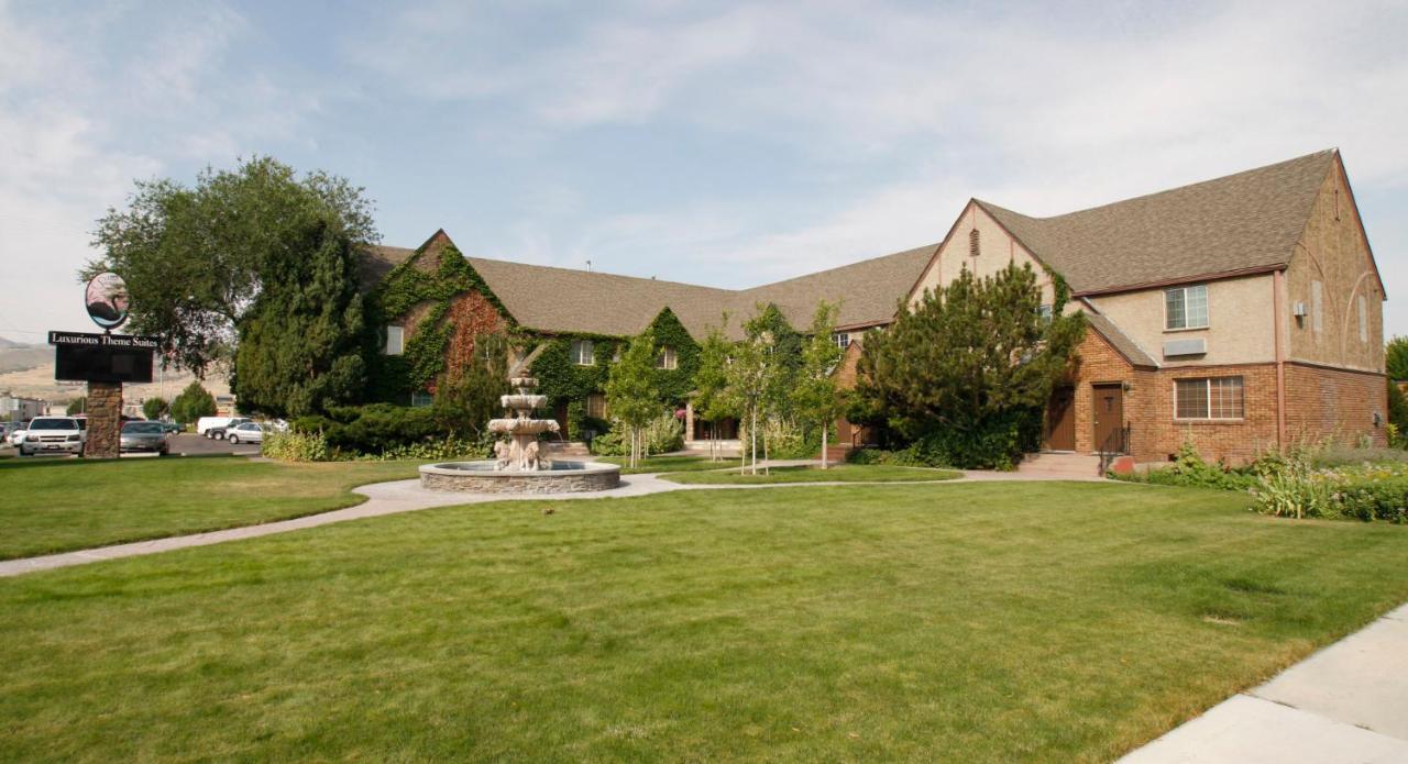 | Black Swan Inn Luxurious Theme Rooms