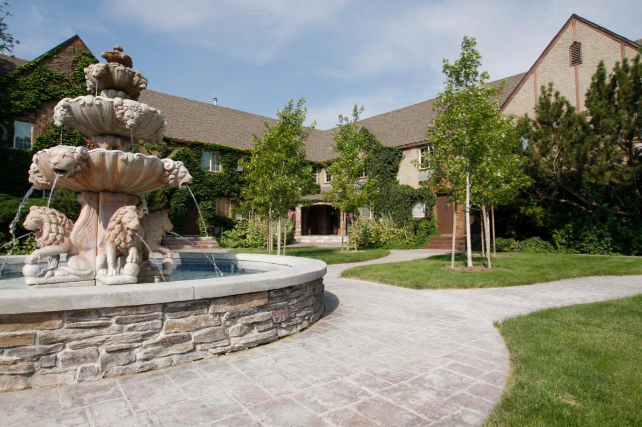  | Black Swan Inn Luxurious Theme Rooms