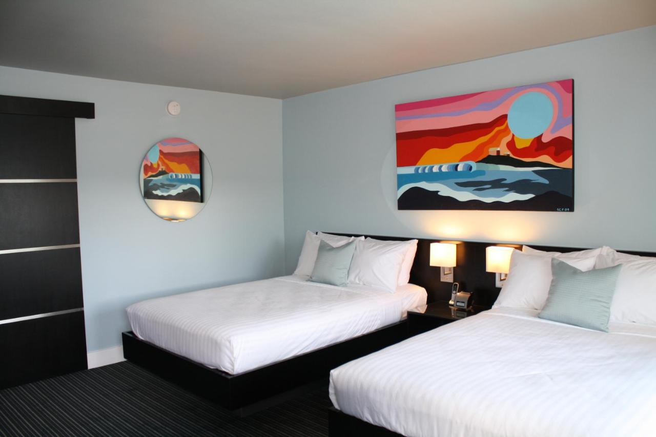 Deluxe Double Room with Two Double Beds at Hotel Current