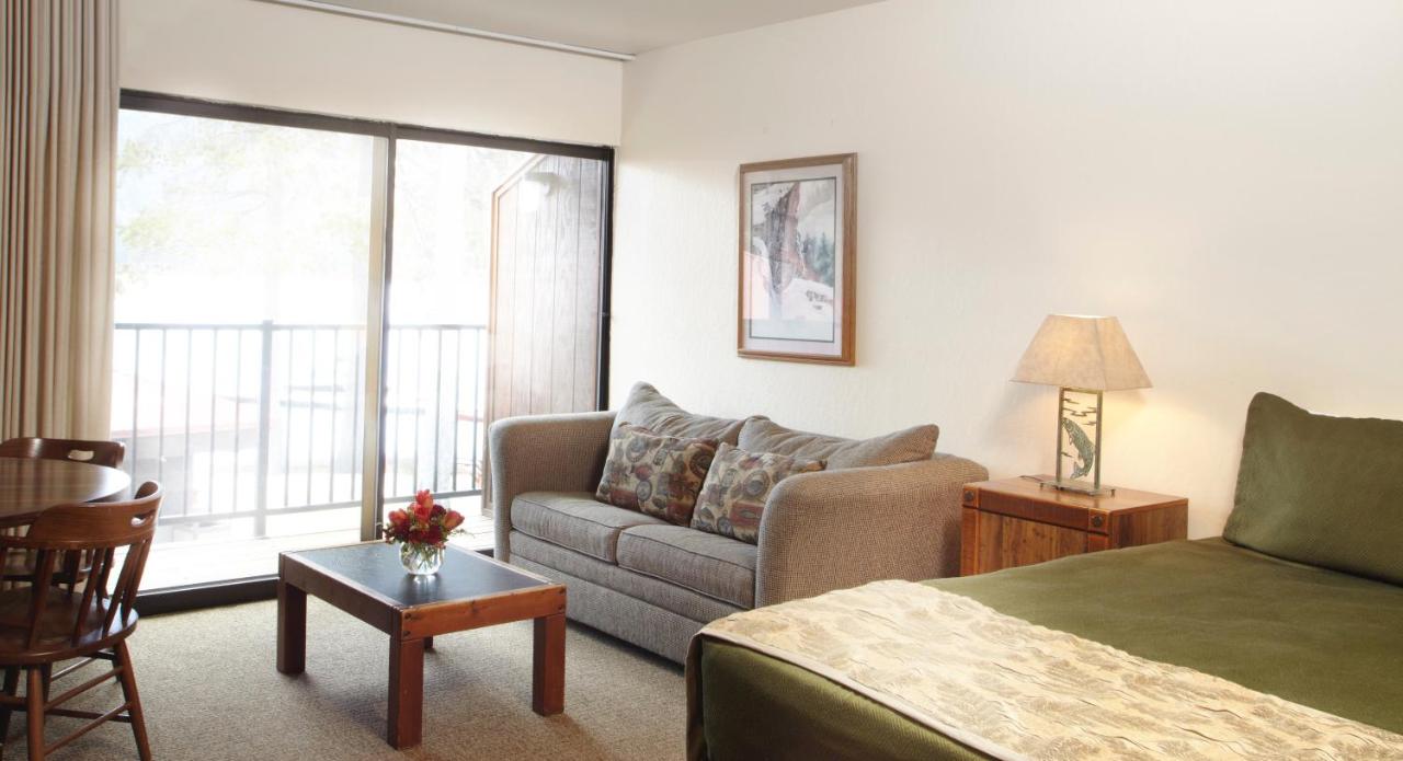 Queen Room at Donner Lake Village
