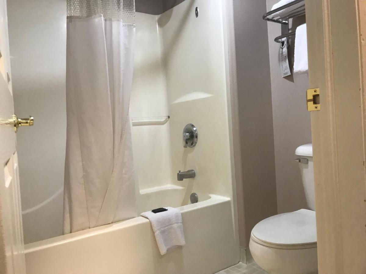 King Room at Americas Best Value Inn Cedar City