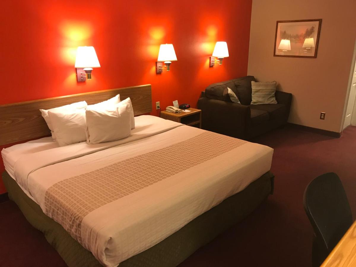 King Room at Americas Best Value Inn Cedar City