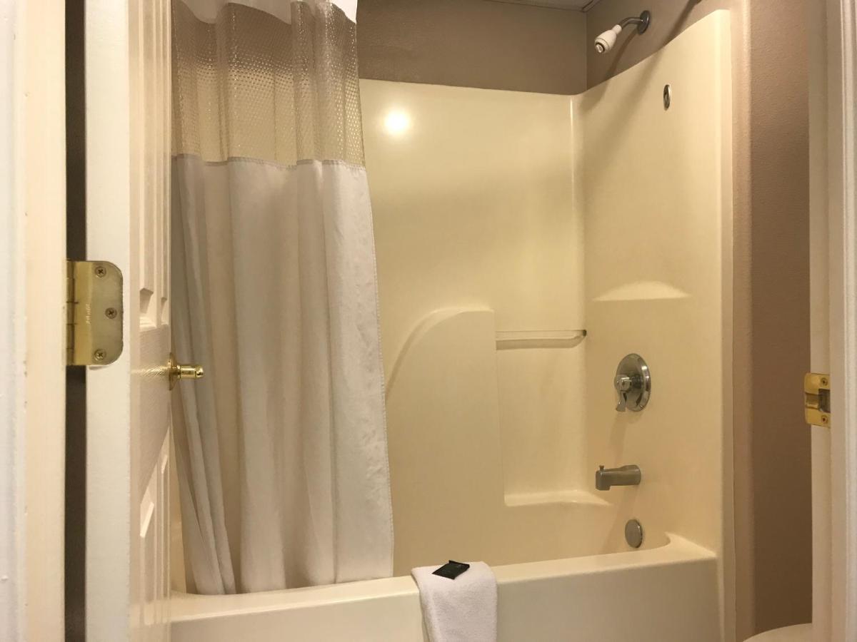 King Room at Americas Best Value Inn Cedar City
