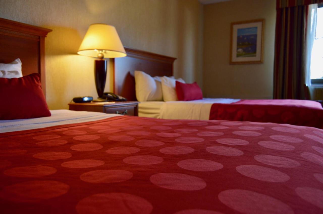  | Mystic River Hotel & Suites