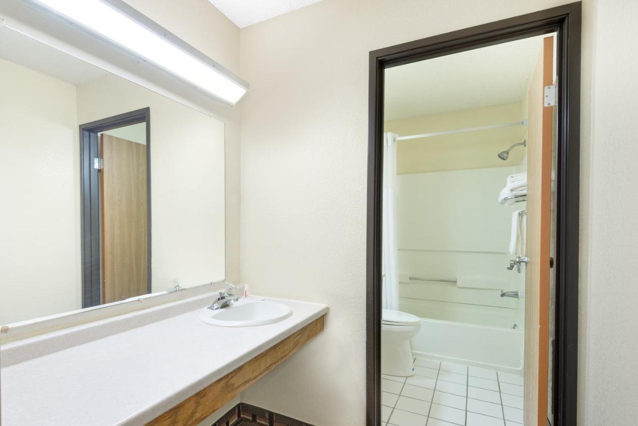 Queen Room with Two Queen Beds - Non-Smoking at Super 8 by Wyndham Kent/Akron Area