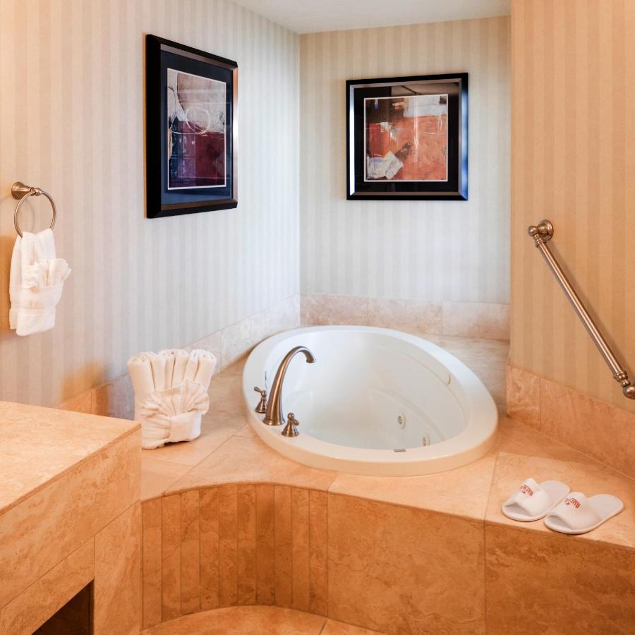 Paramount Suite at Eureka Casino Resort