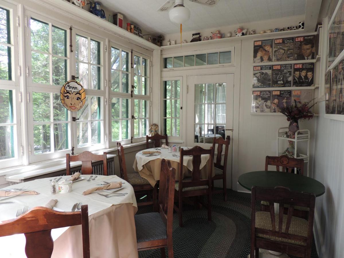 | Brookview Manor Inn