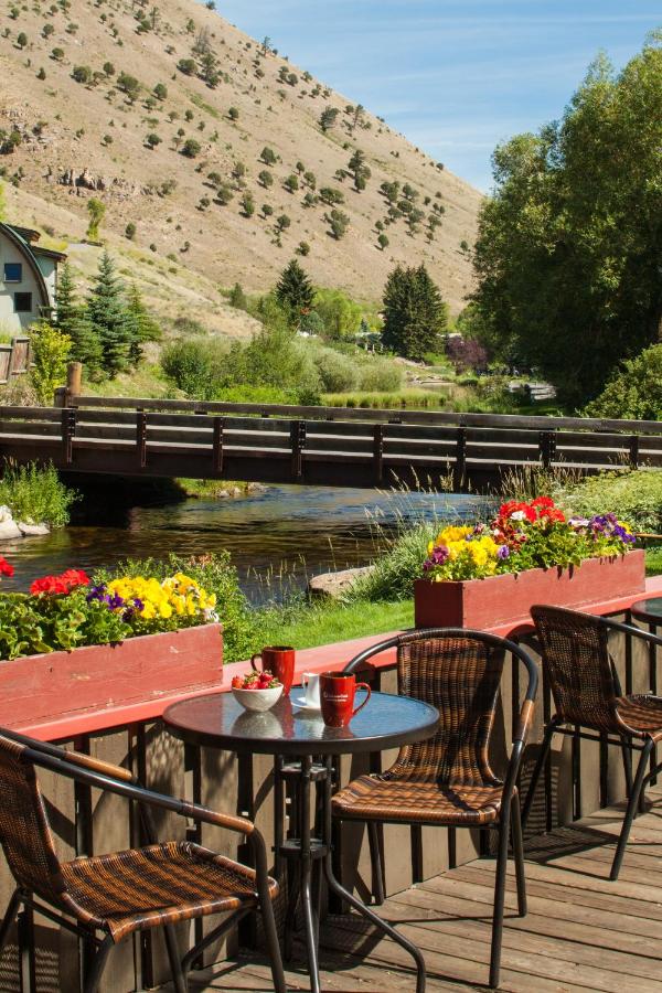 | Inn on The Creek