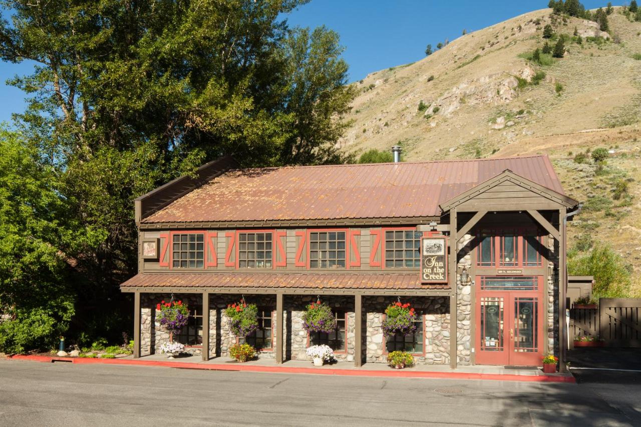 | Inn on The Creek