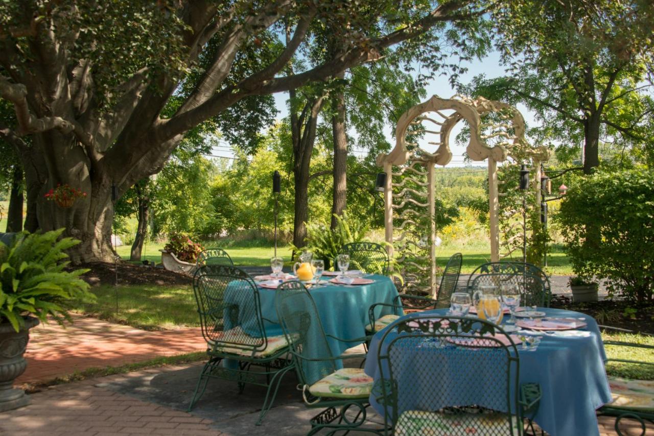 | Sutherland House Victorian Bed and Breakfast