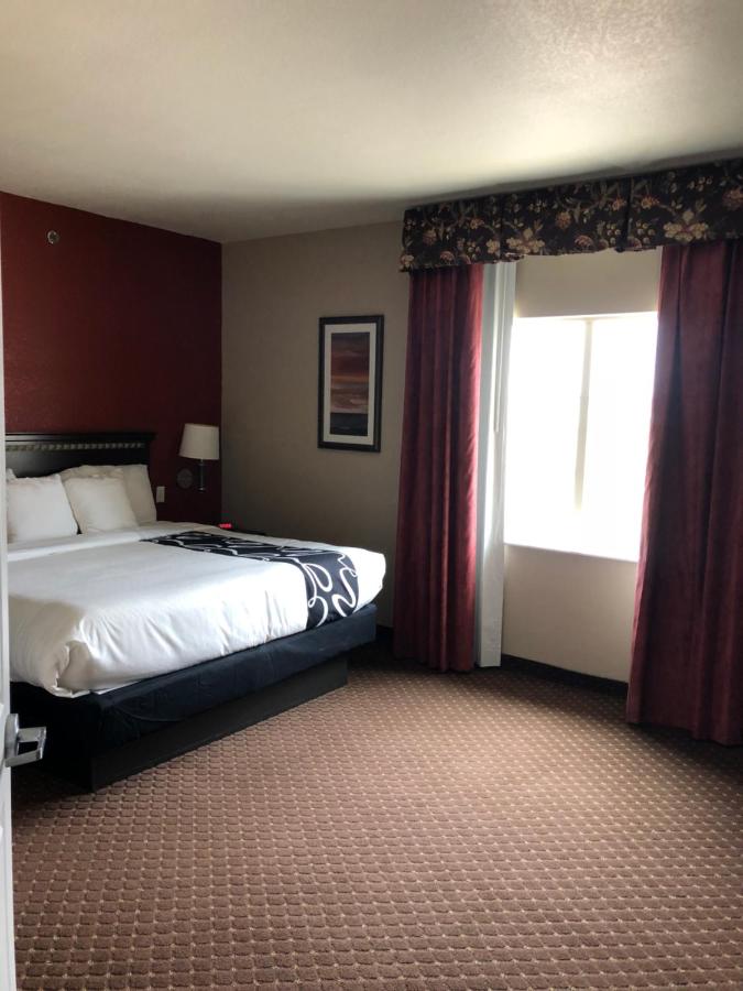 | Americas Best Value Inn - Gun Barrel City
