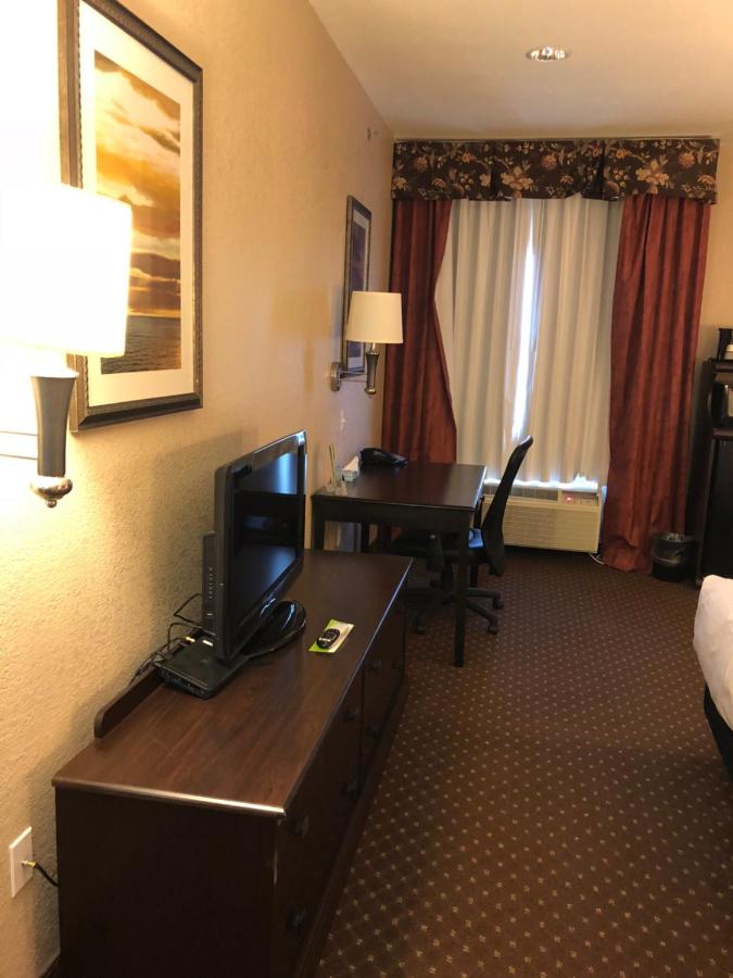| Americas Best Value Inn - Gun Barrel City