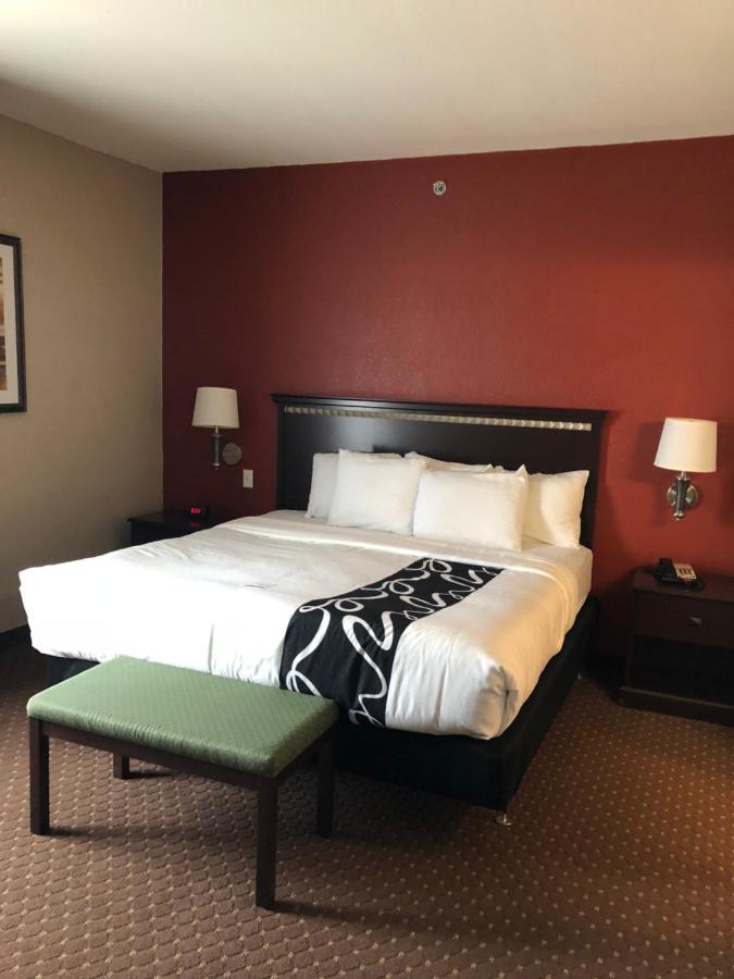 | Americas Best Value Inn - Gun Barrel City