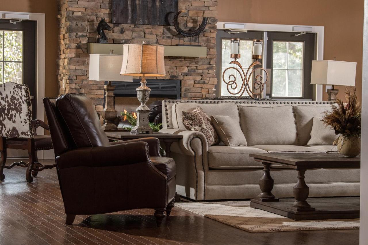 | Magnolia Creek Lodge