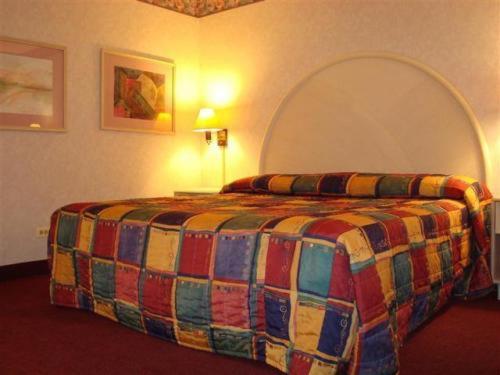 King Room at O'Hare Inn & Suites
