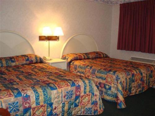 Queen Room with Two Queen Beds at O'Hare Inn & Suites