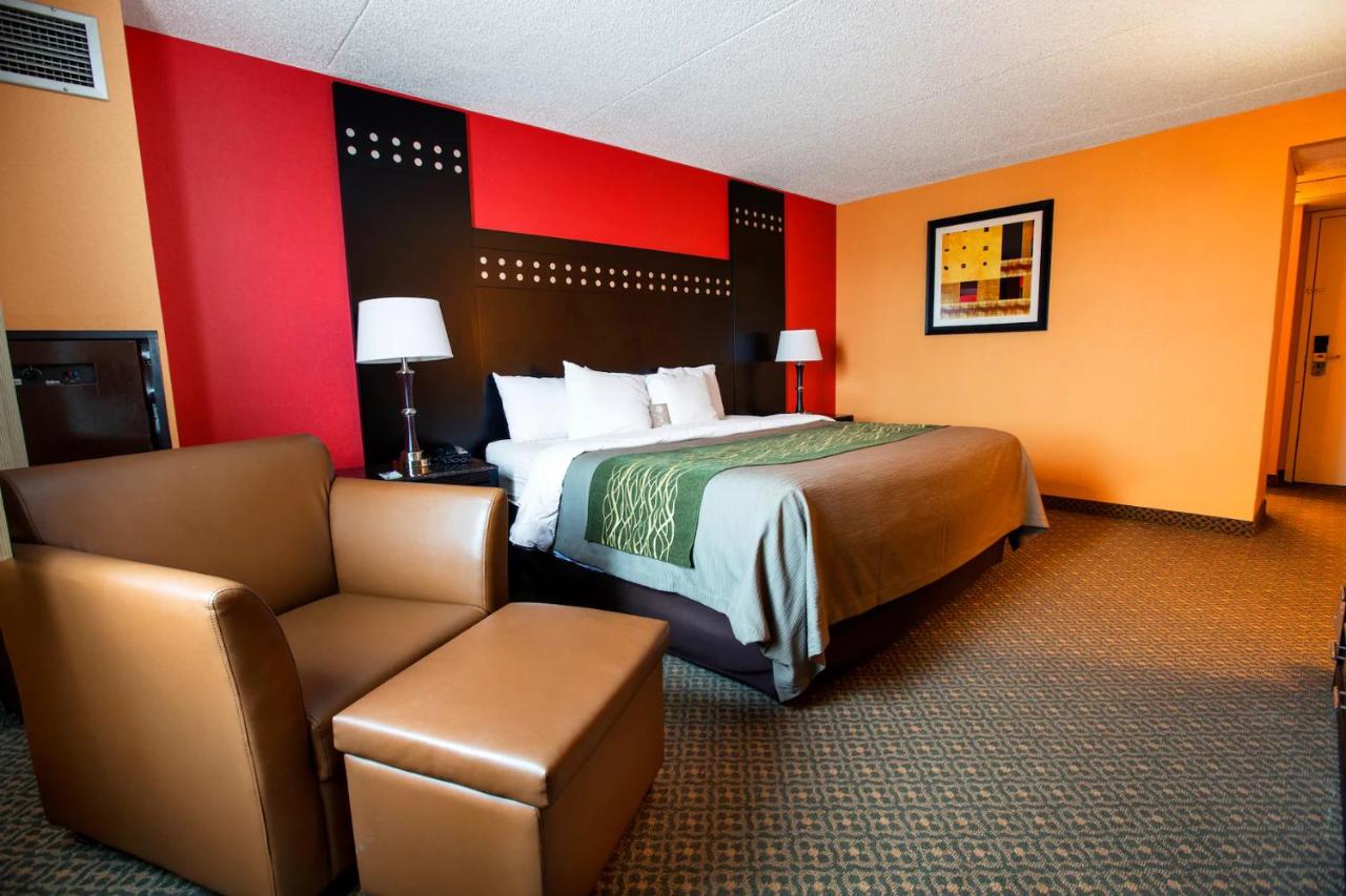 King Room with Bay View - Non-Smoking at Travelodge by Wyndham Absecon Atlantic City