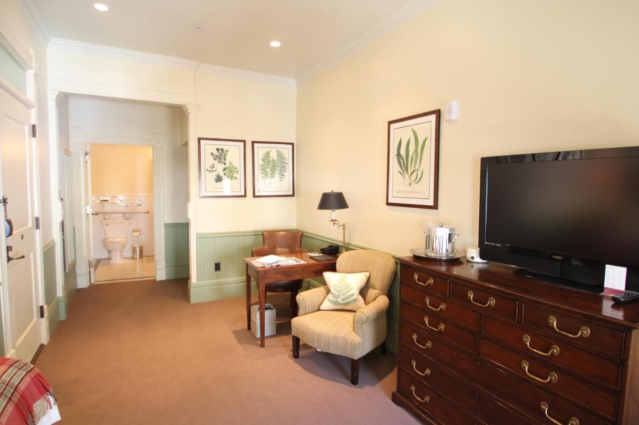 | New Sheridan Hotel