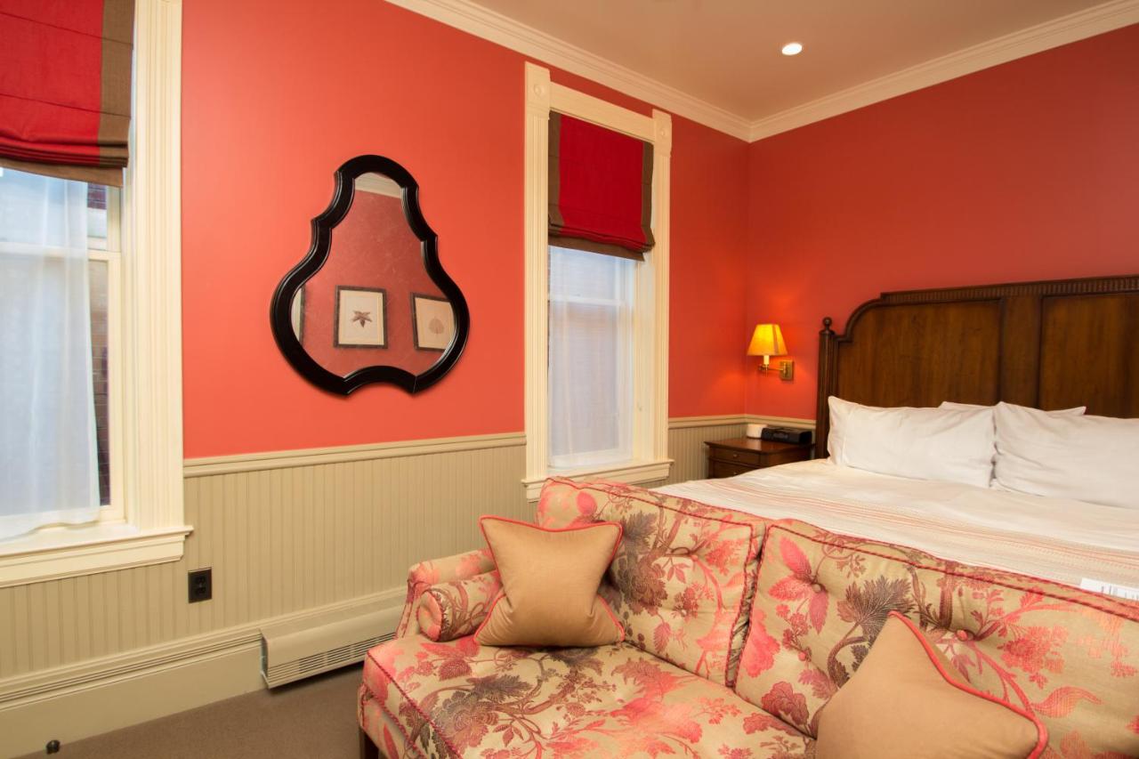 | New Sheridan Hotel