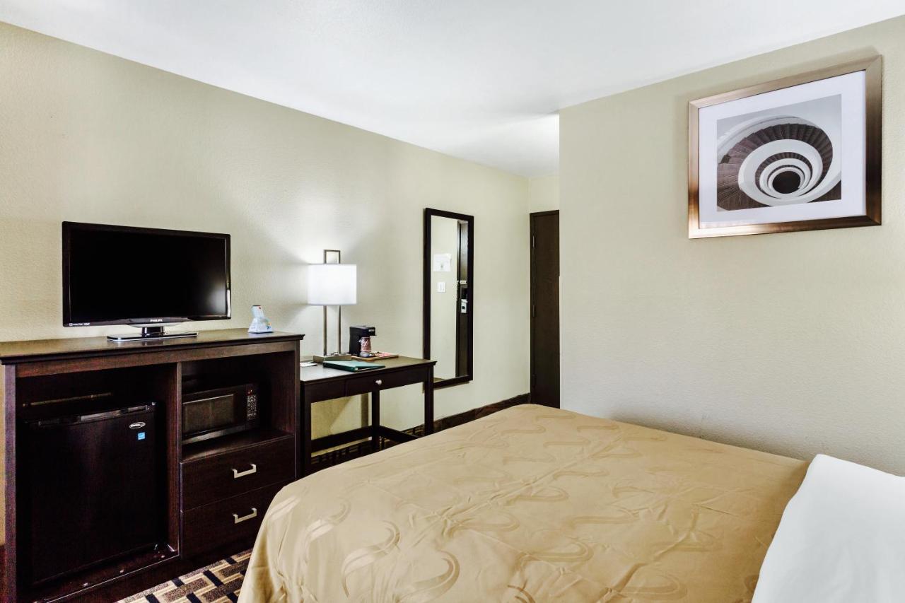 Queen Room at Quality Inn Salt Lake City Downtown