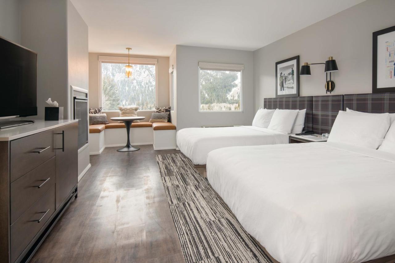 Deluxe Queen Room at Hotel Ketchum