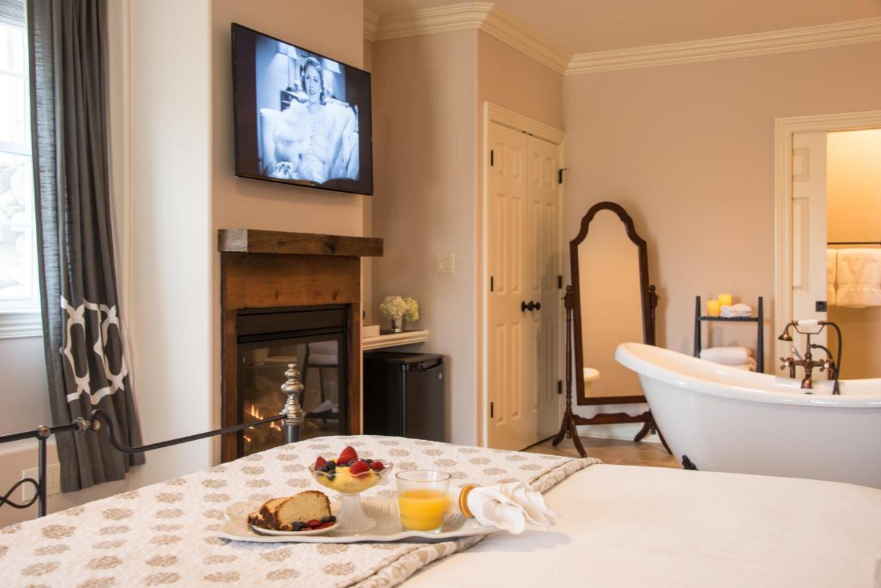 | Caldwell House Bed and Breakfast