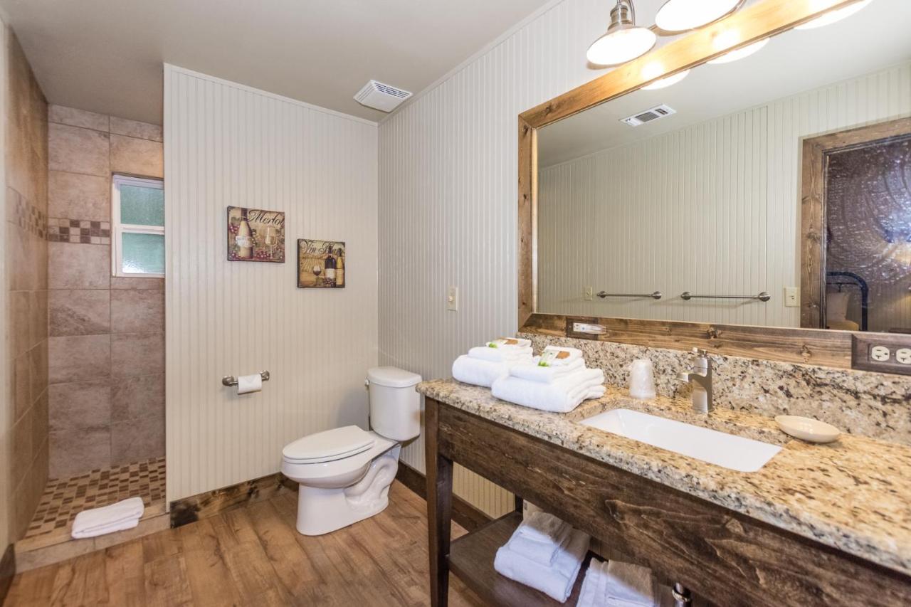 | Vineyard Trail Cottages- Adults Only