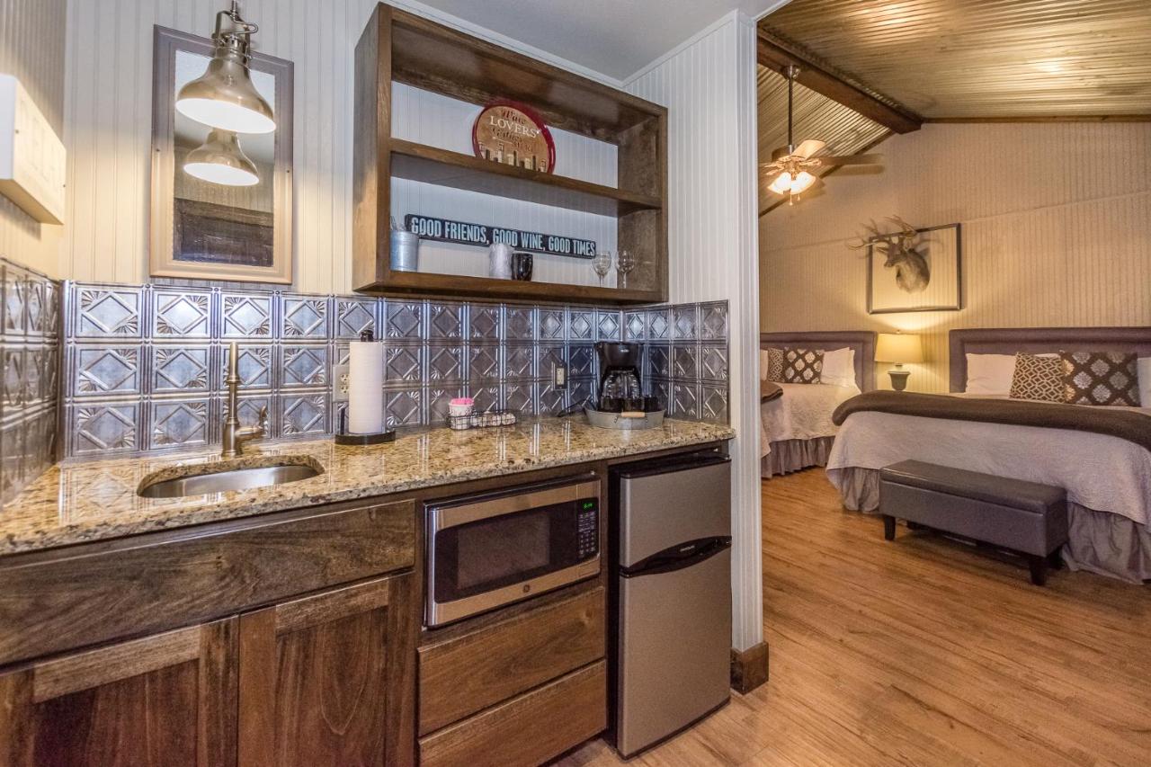 | Vineyard Trail Cottages- Adults Only
