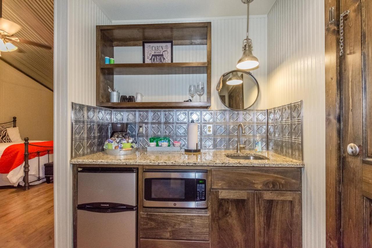 | Vineyard Trail Cottages- Adults Only