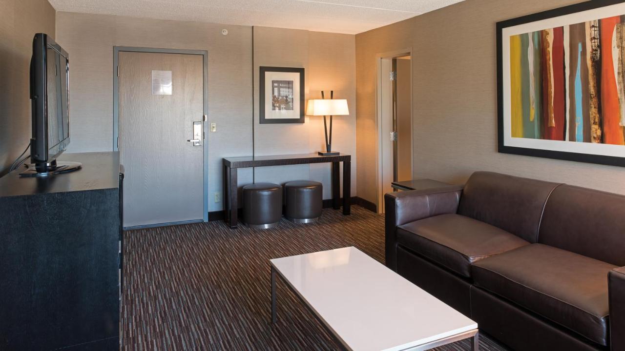 | Holiday Inn St. Paul Downtown, an IHG Hotel