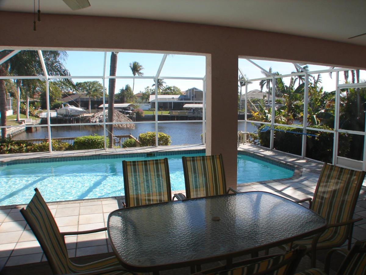 | Waterfront Villa - Hidden Harbor