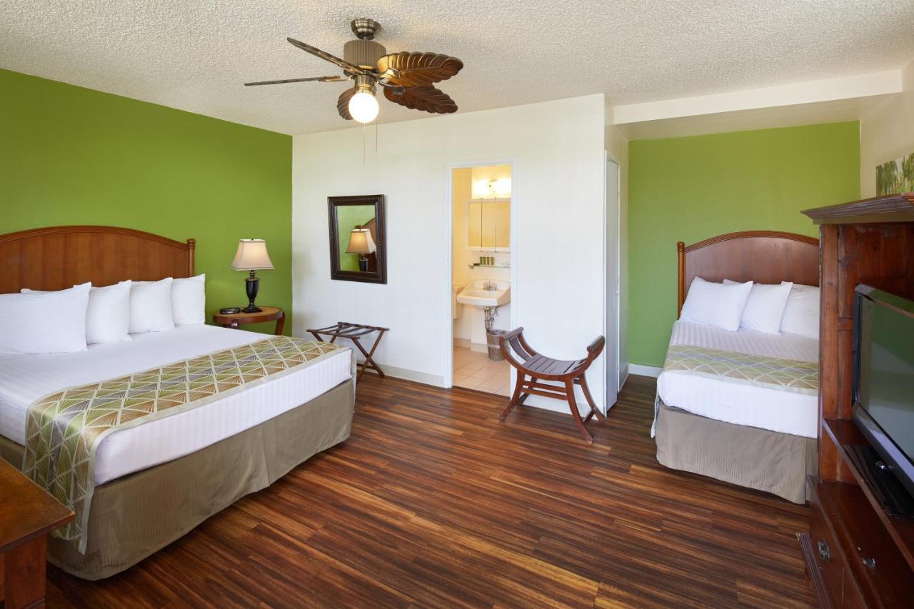 | Pacific Marina Inn