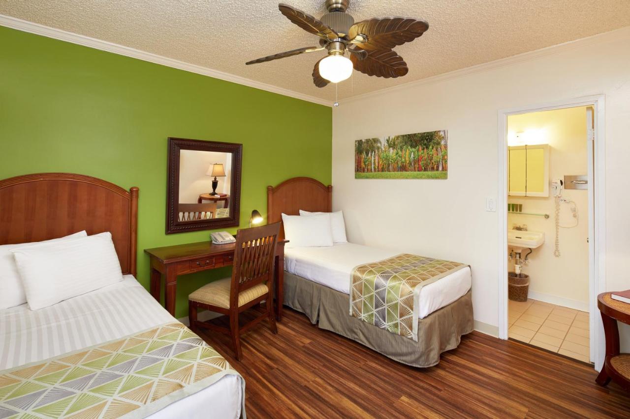 | Pacific Marina Inn