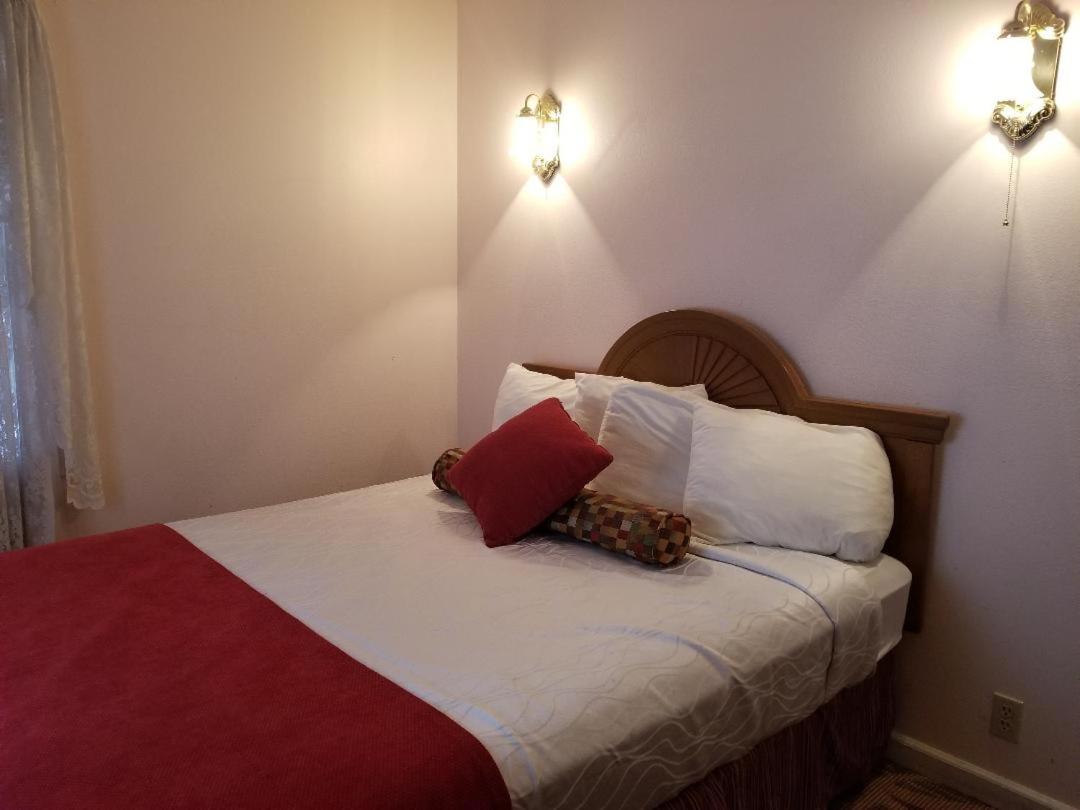 Two-Bedroom Cottage at Nevada City Inn