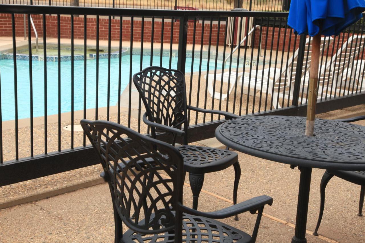 | Plaza Inn Midland