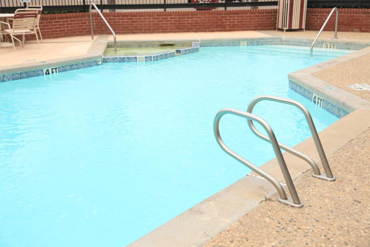 | Plaza Inn Midland