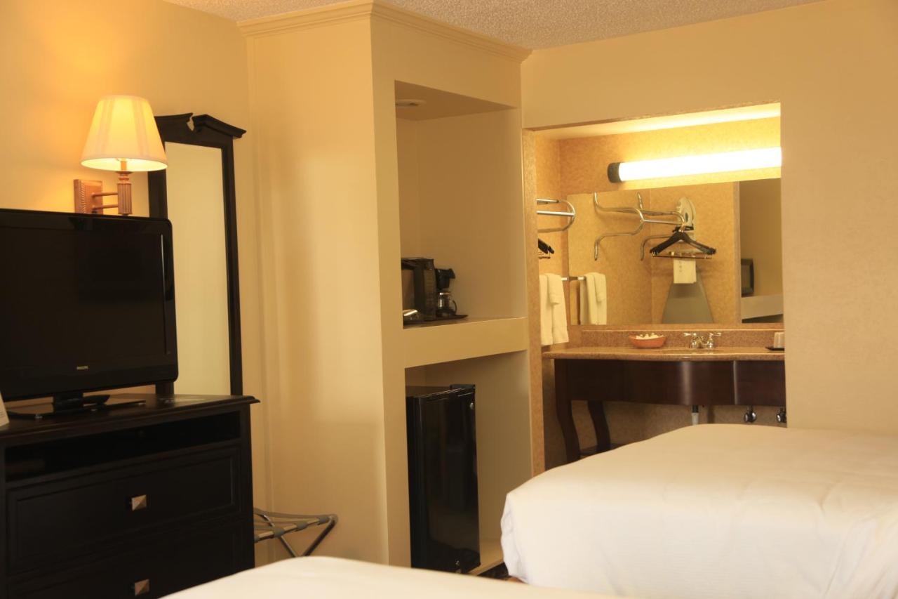 | Plaza Inn Midland