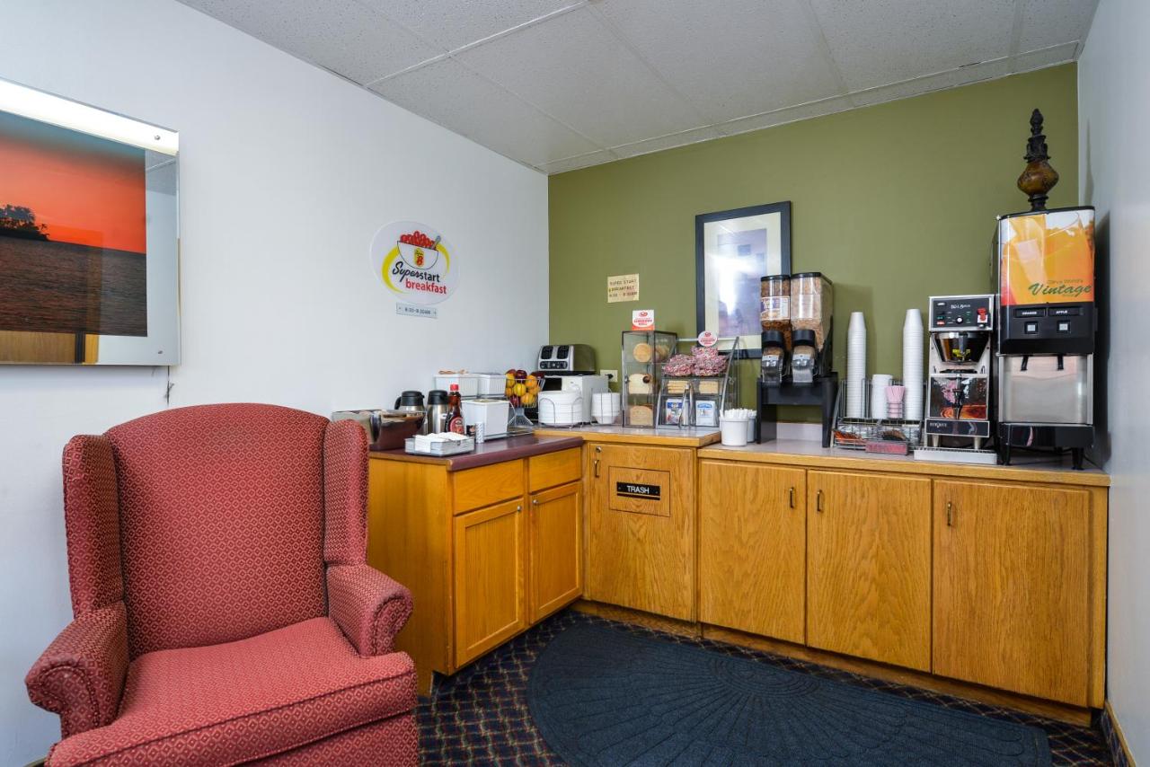 | Super 8 by Wyndham Minot Airport