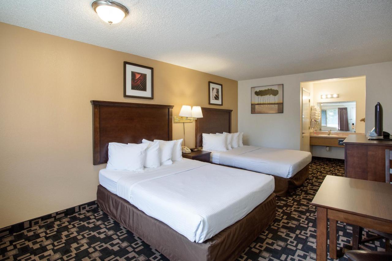 Queen Room with Two Queen Beds - Non Smoking at MorningGlory Inn & Suites