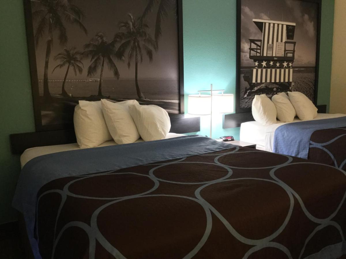Queen Room with Two Queen Beds - Non-Smoking at Super 8 by Wyndham Clearwater/St. Petersburg Airport