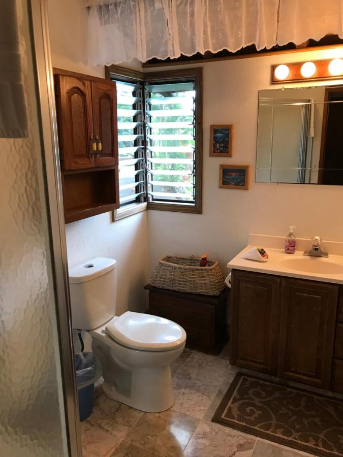 | Hale Maluhia Country Inn