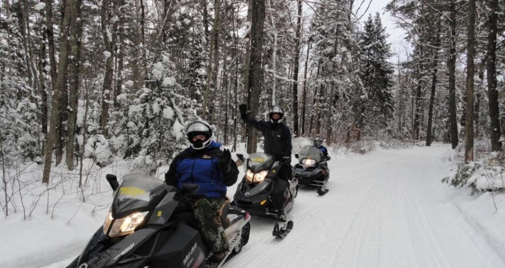  | Hiawatha Lodge Inn