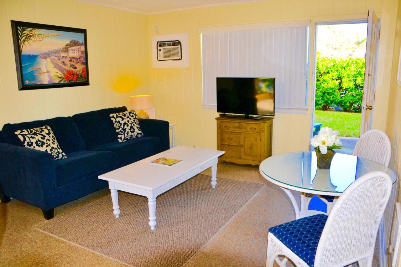 | Sea Turtle Inn