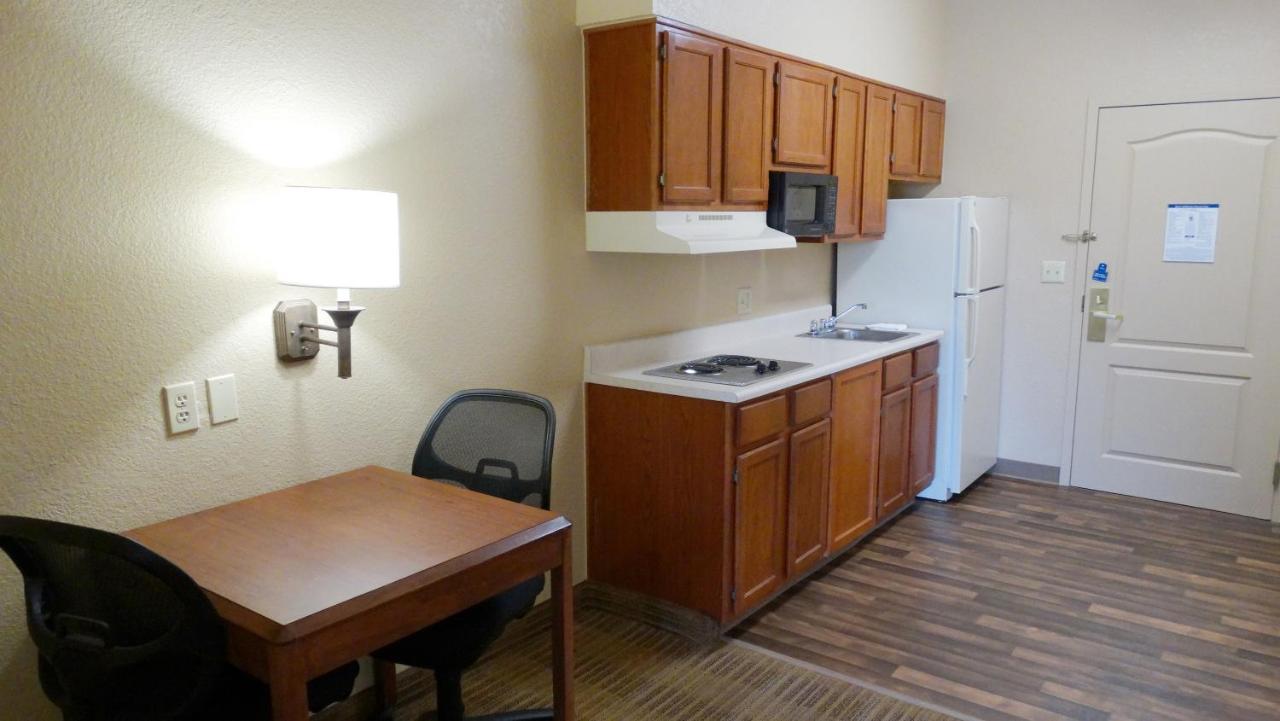 One Bedroom Suite with 1 Queen Bed - Non-Smoking at Extended Stay America Suites Dallas Frankford Road