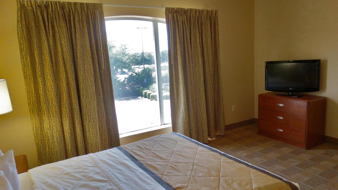 One Bedroom Suite with 1 Queen Bed - Non-Smoking at Extended Stay America Suites Dallas Frankford Road