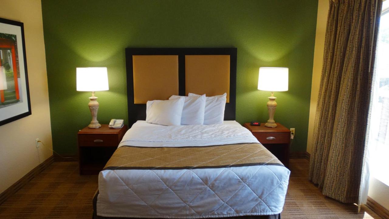 One Bedroom Suite with 1 Queen Bed - Non-Smoking at Extended Stay America Suites Dallas Frankford Road
