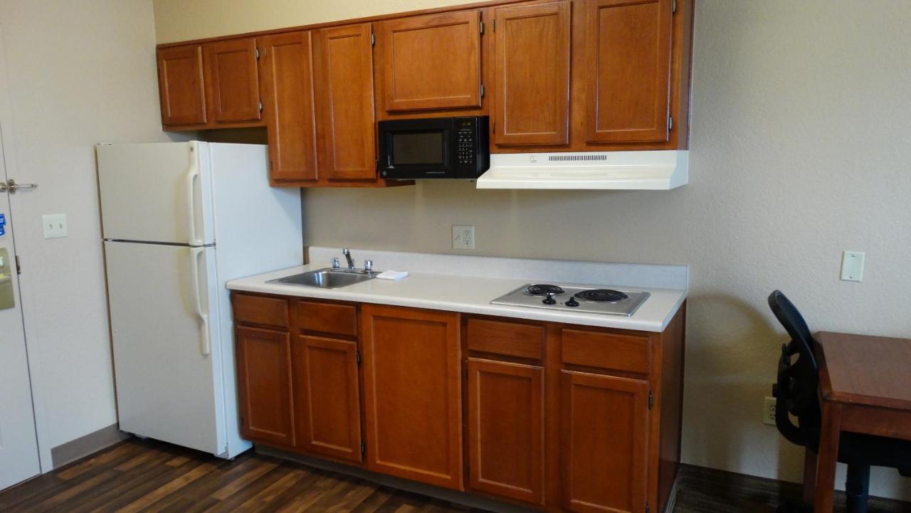 Queen Studio - Non-Smoking at Extended Stay America Suites Dallas Frankford Road