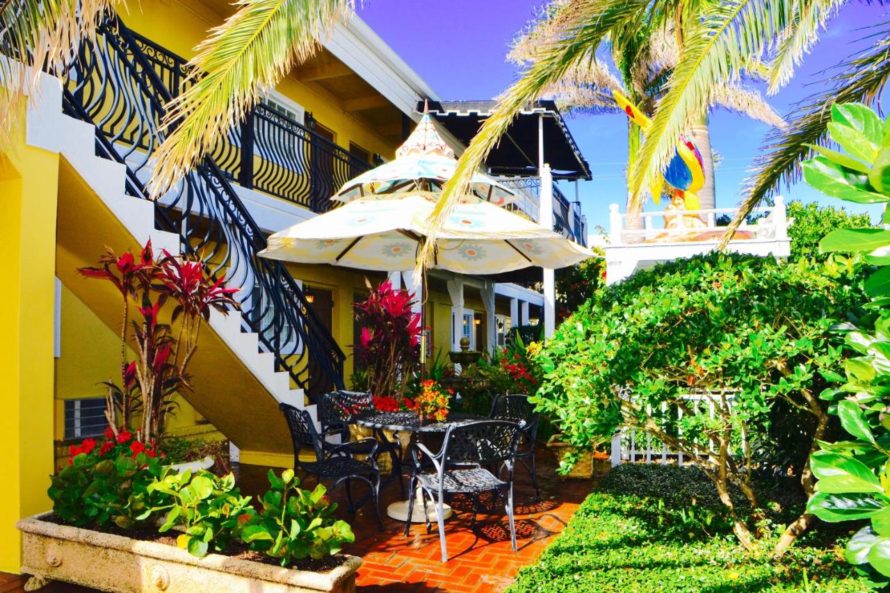 | Sea Turtle Inn