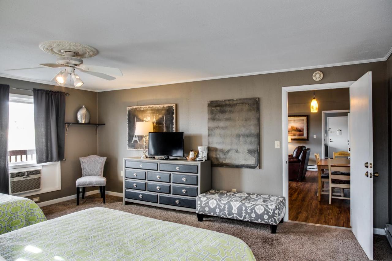 | Cliff Dwellers Inn