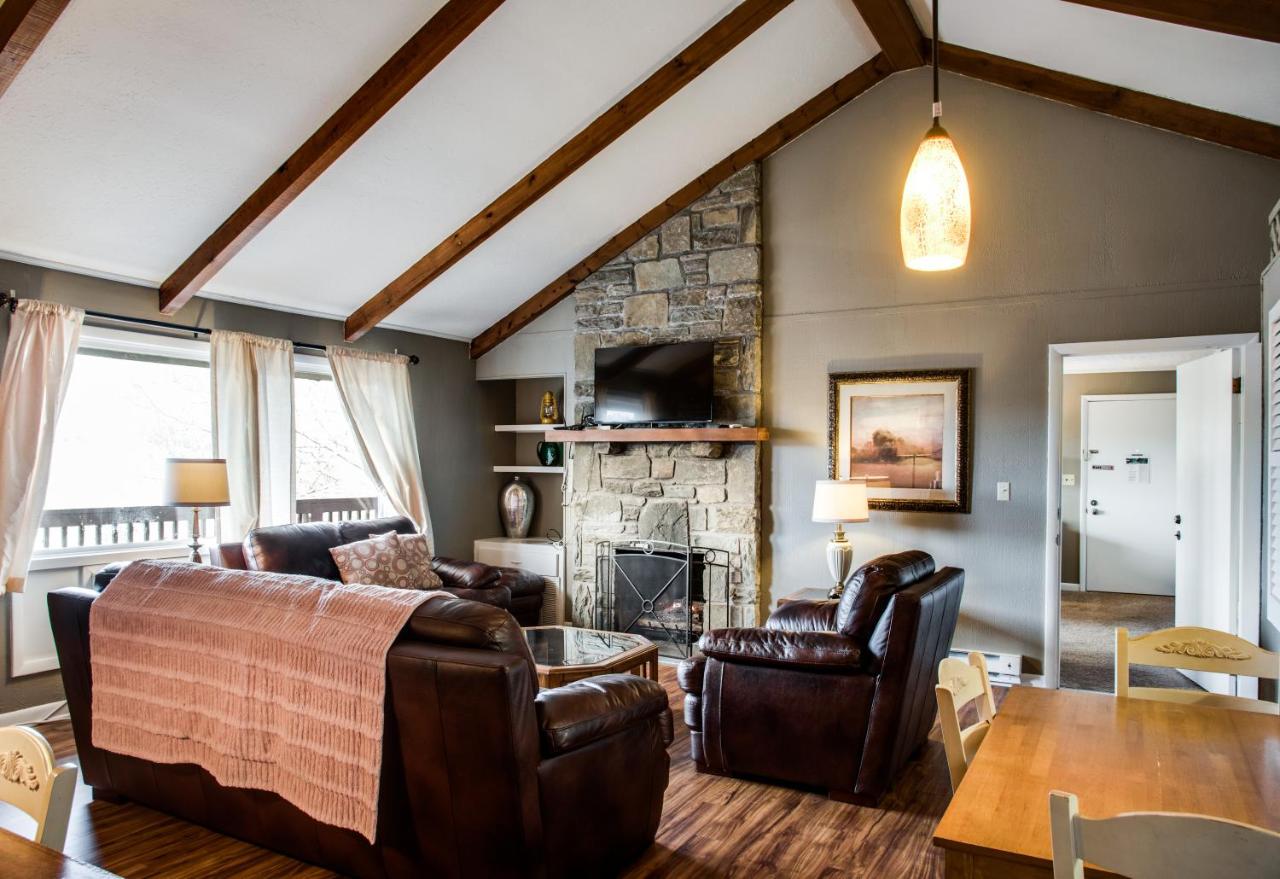 | Cliff Dwellers Inn
